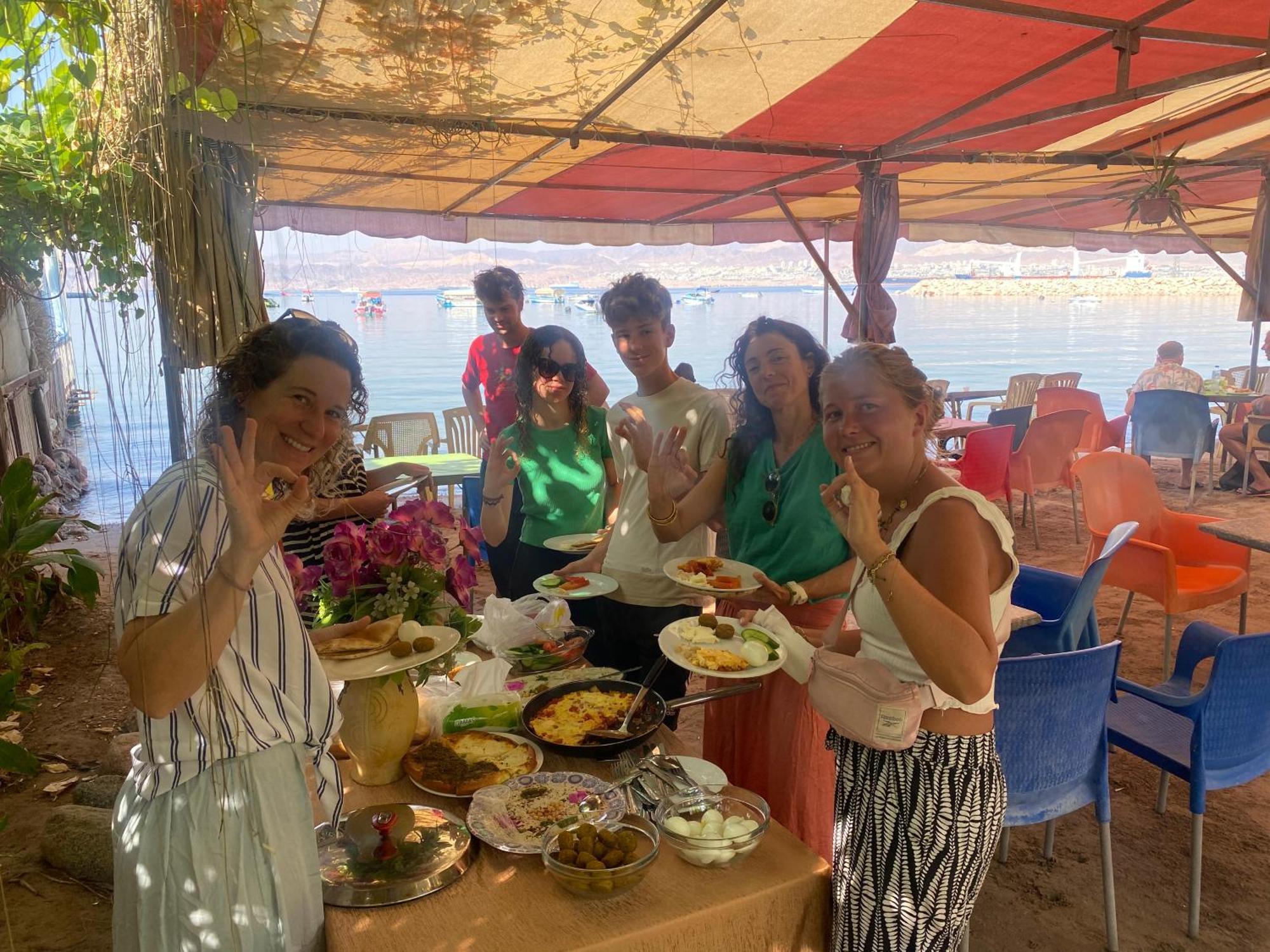 Al-Amer Chalets Akaba Buitenkant foto
